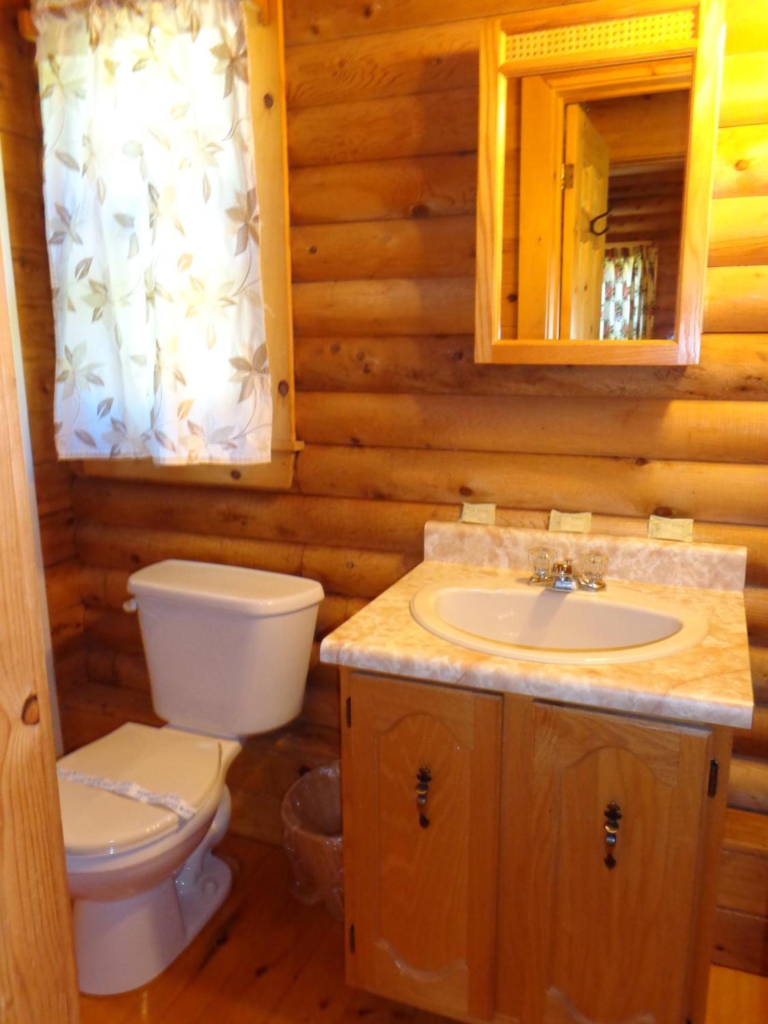 Cajun Cedar Log Cottages Margaree Forks Екстериор снимка
