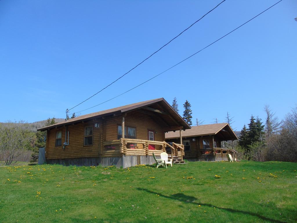 Cajun Cedar Log Cottages Margaree Forks Екстериор снимка