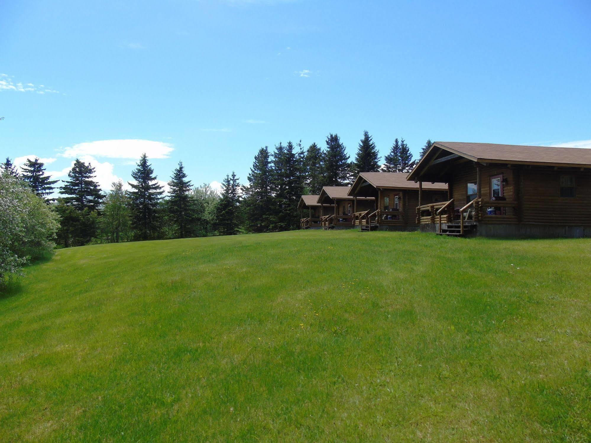 Cajun Cedar Log Cottages Margaree Forks Екстериор снимка